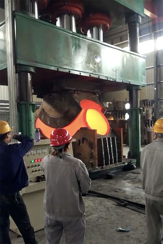 8000噸液壓機制作